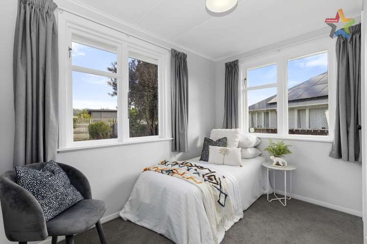 32 Ngata Grove Trentham_14