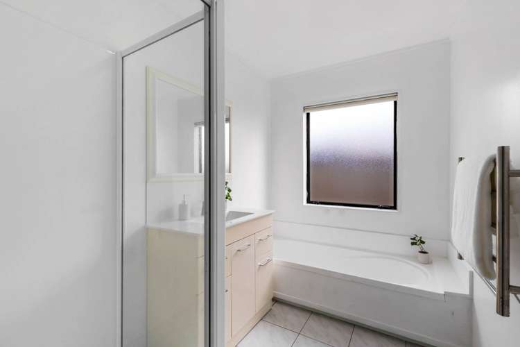 2/238 Sunset Road Windsor Park_11