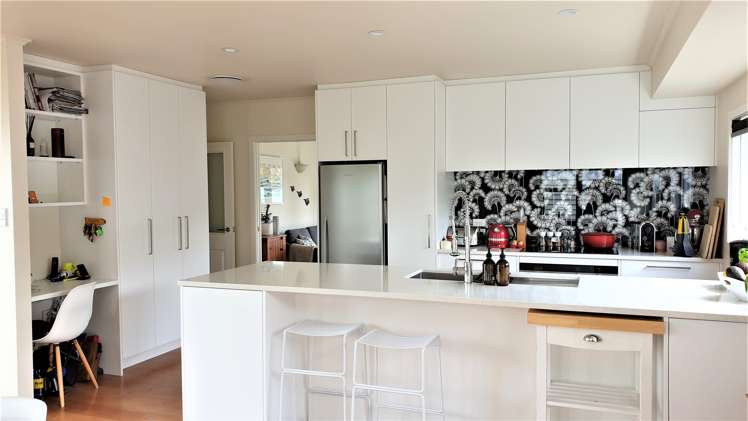 82 Matipo Road Te Atatu Peninsula_5