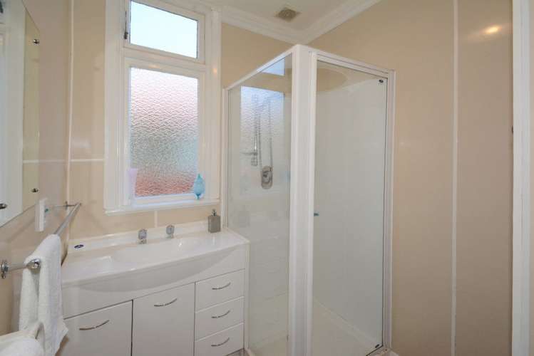 34 Sidey Street Calton Hill_15