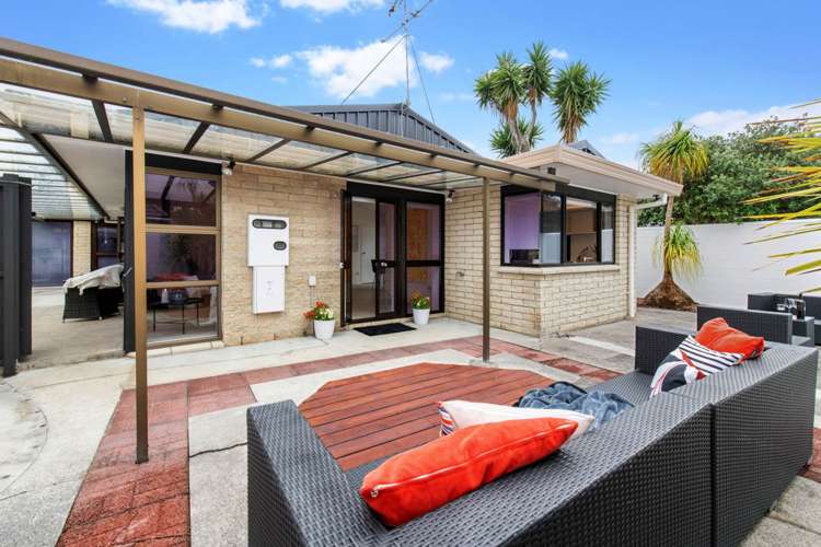 2/33 Vivian Wilson Drive Eastern Beach_18