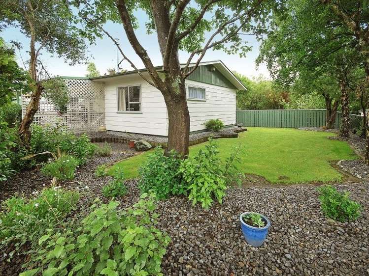 1 Kowhai Grove Featherston_15