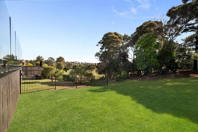 2/159 Norman Lesser Drive Saint Johns_26