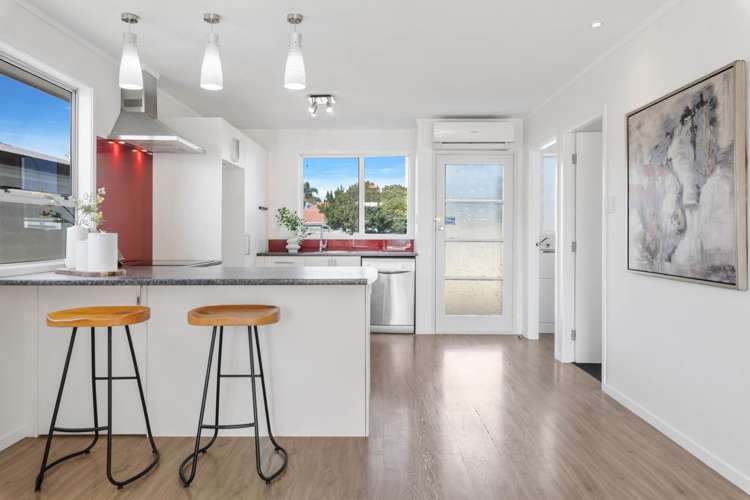 15 Tyndrum Place Highland Park_6