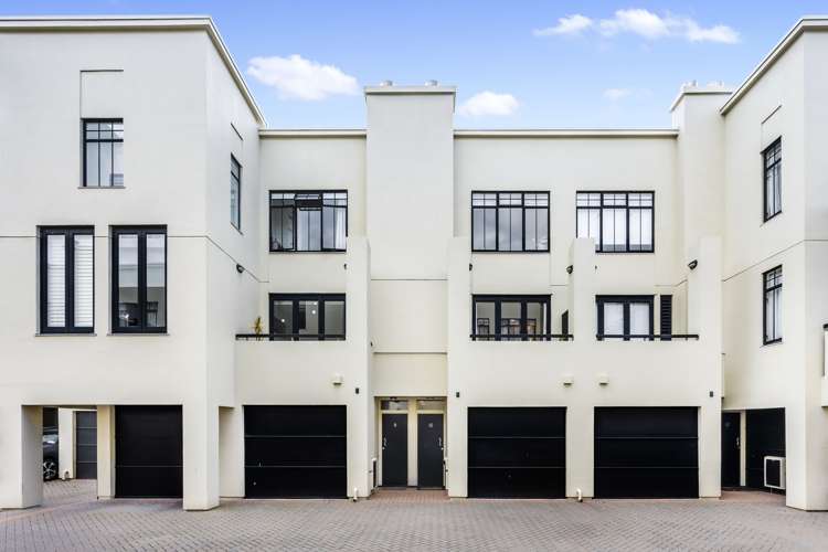 10/7 Cleveland Road_0