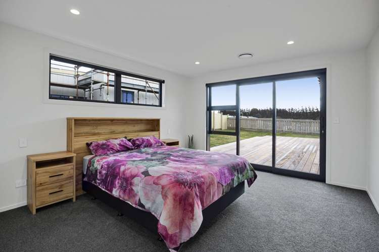 11 Othello (Lot 5) Stratford_14