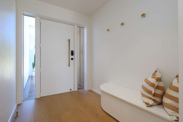 63 Hart Road Richmond_12