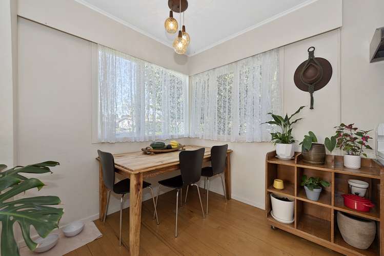 6 Manapouri Place Glenview_5