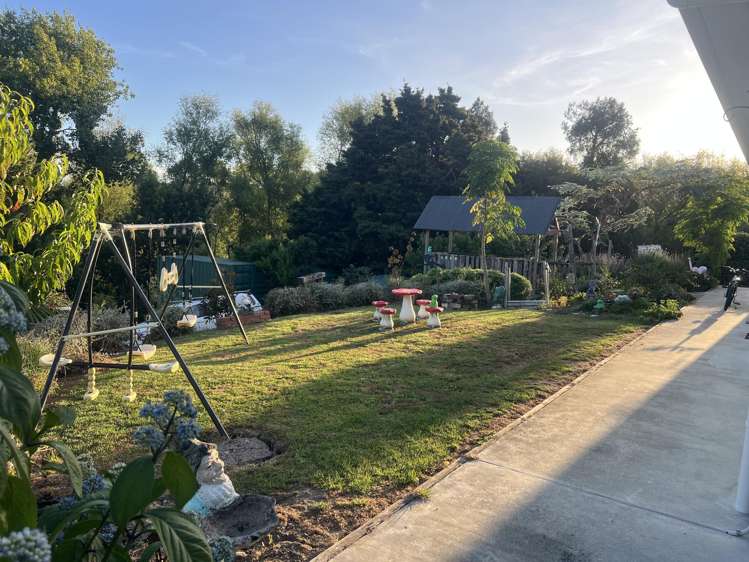 37 Willow Lane Maungaturoto_32