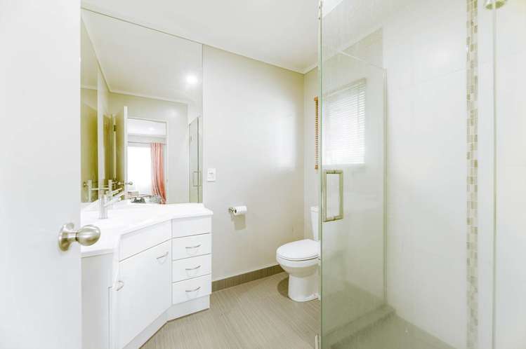 23 Goldfinch Rise Unsworth Heights_6