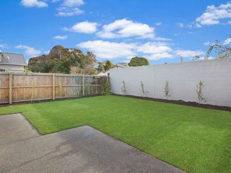 83 Saint Martins Road Saint Martins_11