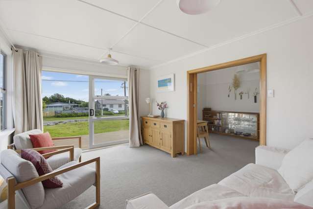 84 Park Avenue Waitarere Beach_2