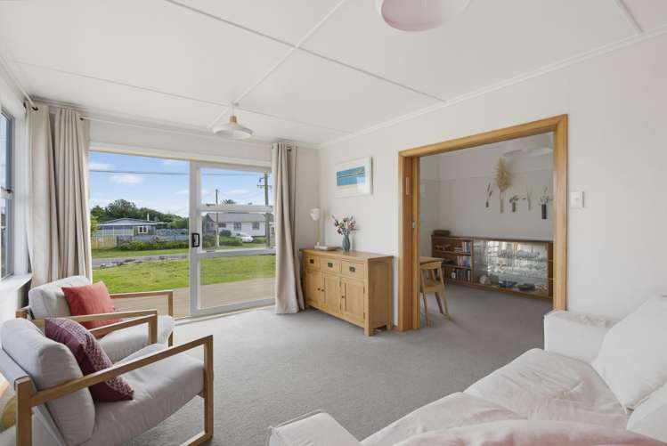 84 Park Avenue Waitarere Beach_2