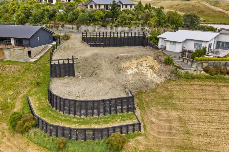 8 Lake View Place Fairhall_24