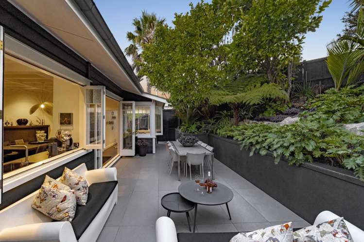 20 Seabreeze Road Narrow Neck_14