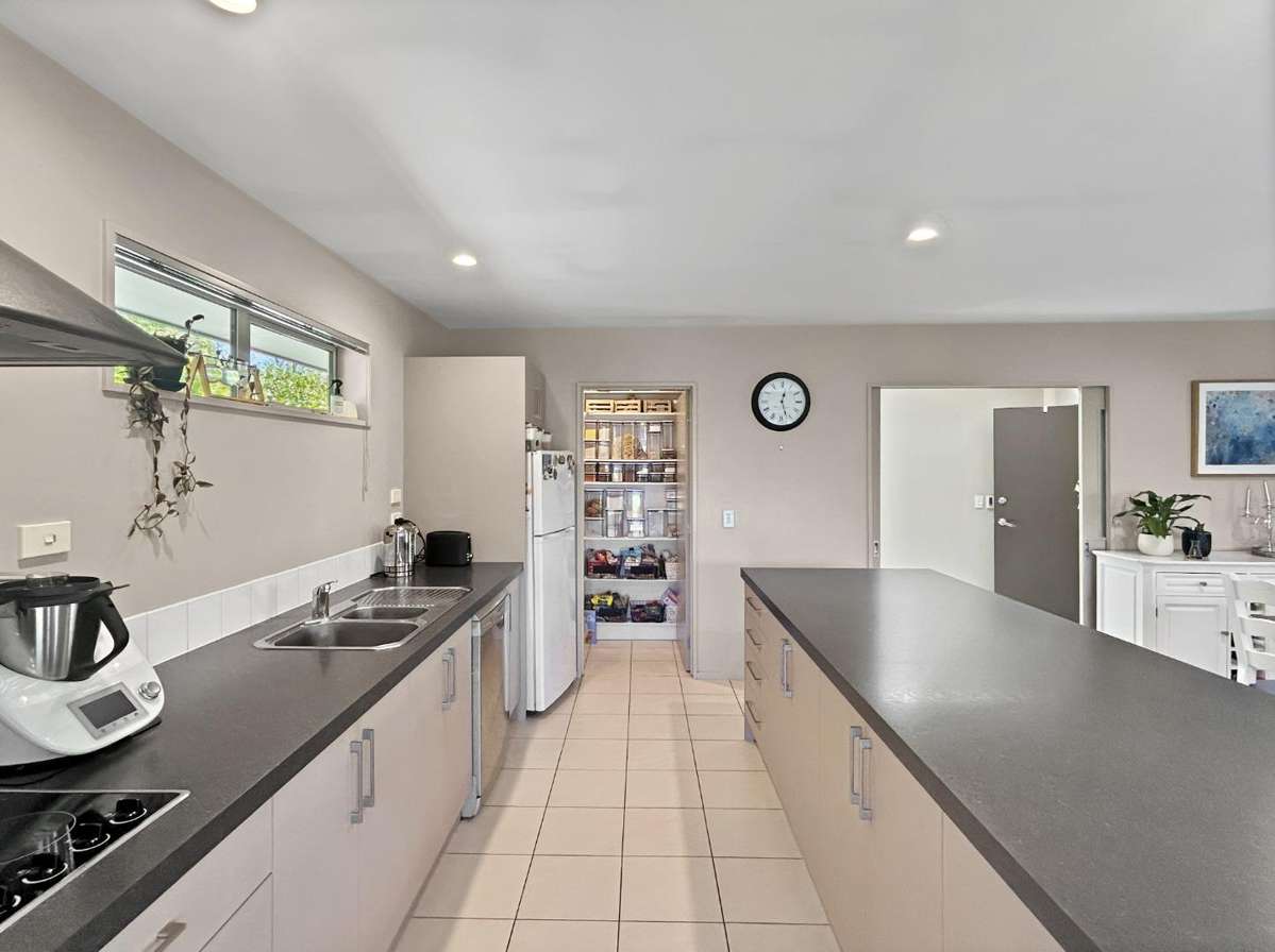 Hillmorton - 4 Bedrooms 4