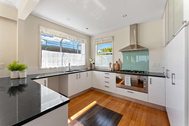 112 Bleakhouse Road Mellons Bay_5