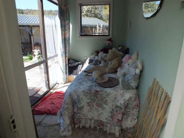 35 Davis Street Reefton_9