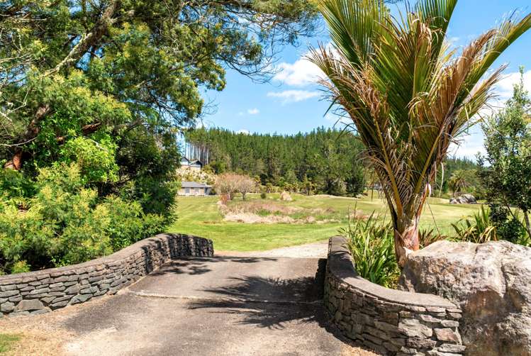 12-22 Pinehurst Drive Pauanui_12
