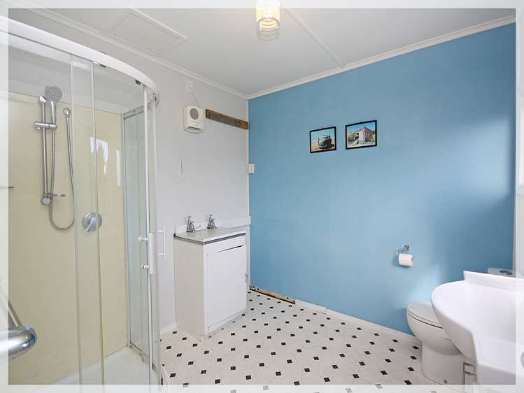 8 Kennedy Street Foxton Beach_12