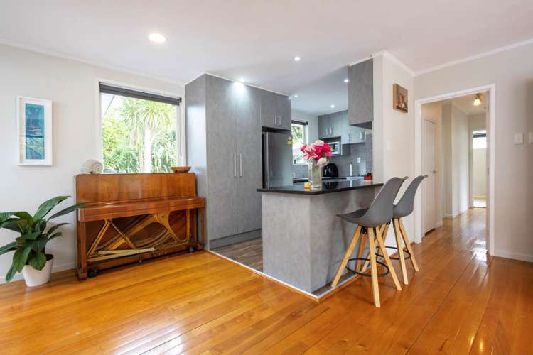 183 Golf Road Titirangi_5