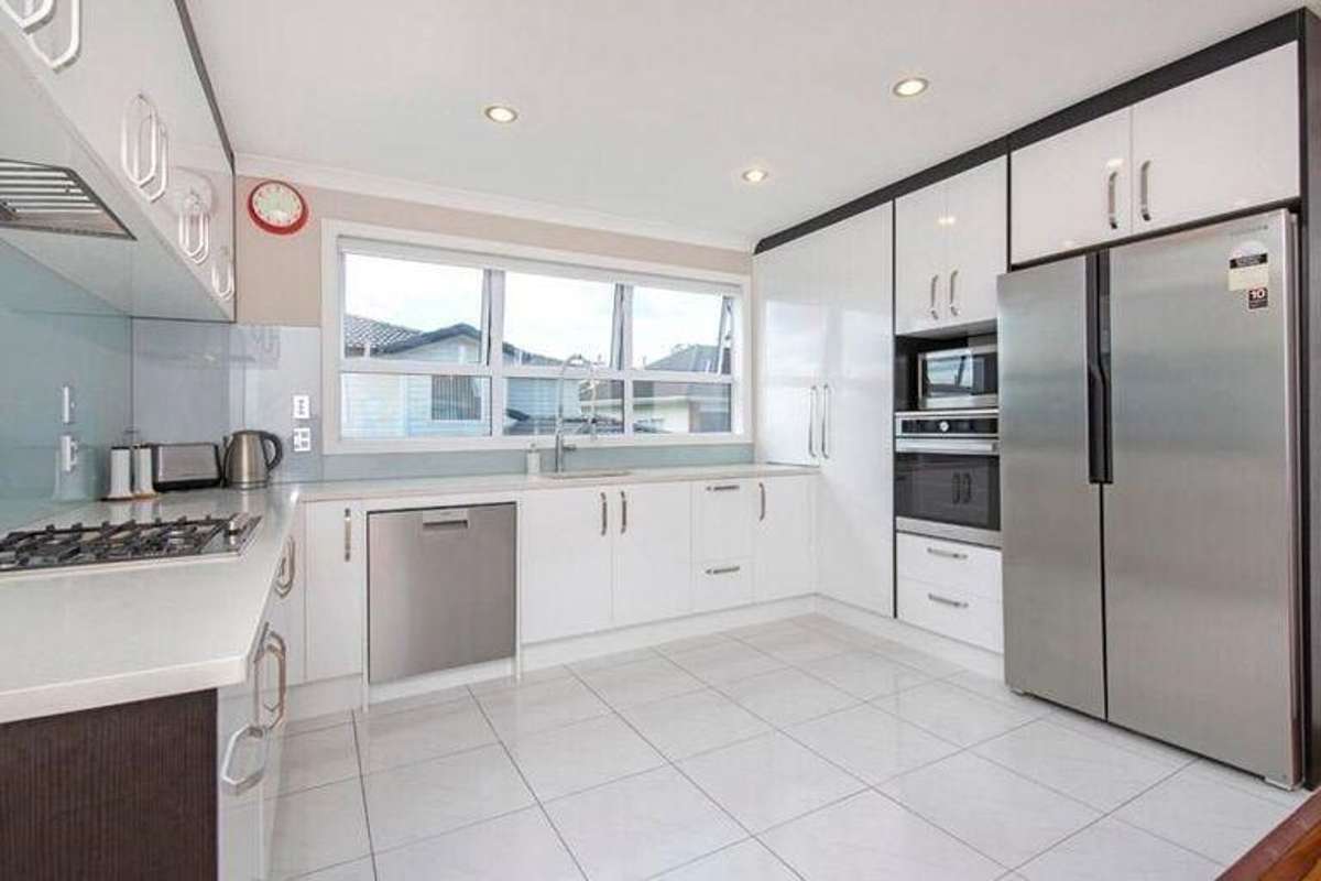 HUGE WFH POTENTIAL - UNIQUE 3  BEDROOM FAMILY HOME 4