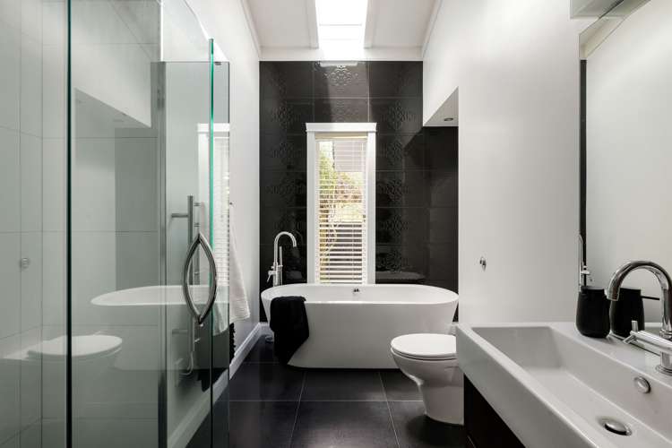 58 Lake Crescent Hamilton Lake_21