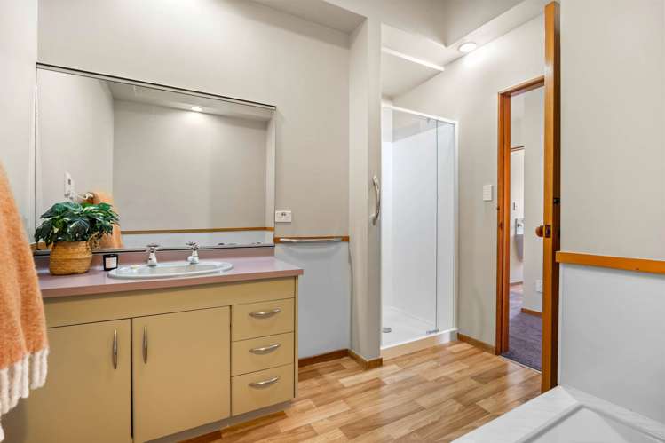 14A Albatross Road Red Beach_19