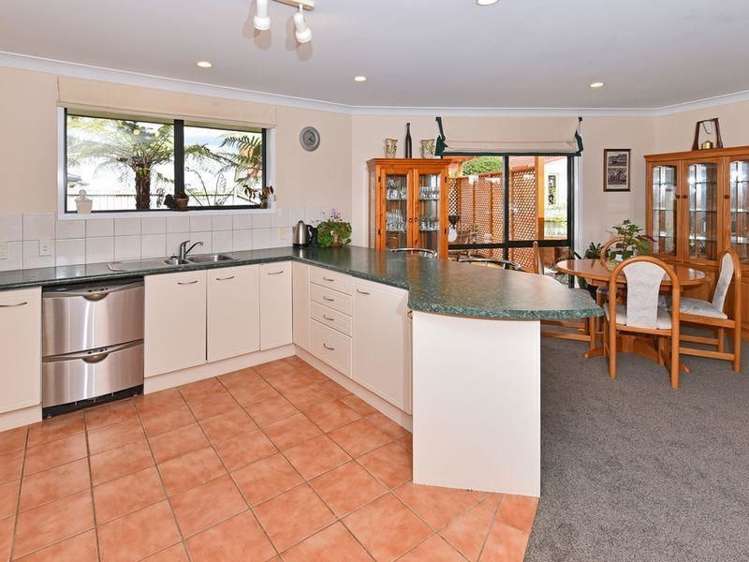 46 Glenross Drive Wattle Downs_2