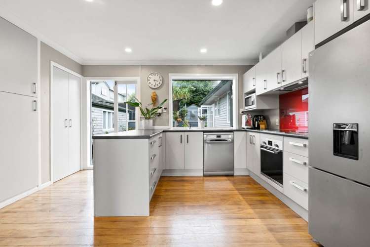 24 Buller Crescent Manurewa_10