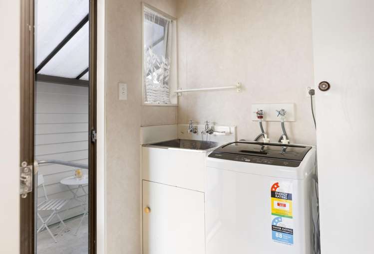 8 Deller Drive Carterton_10