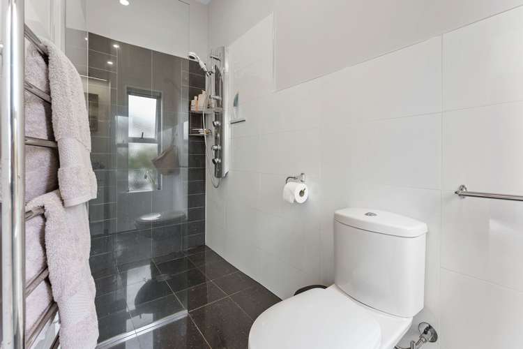 7 Kawau Grove Waikanae Beach_15