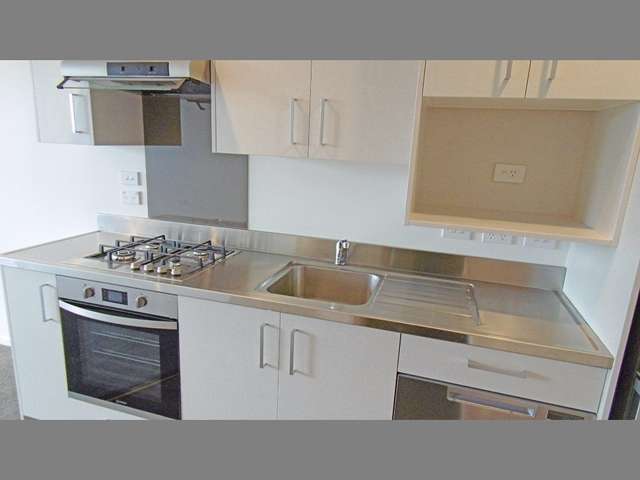 215/19 Charles St 10695_2