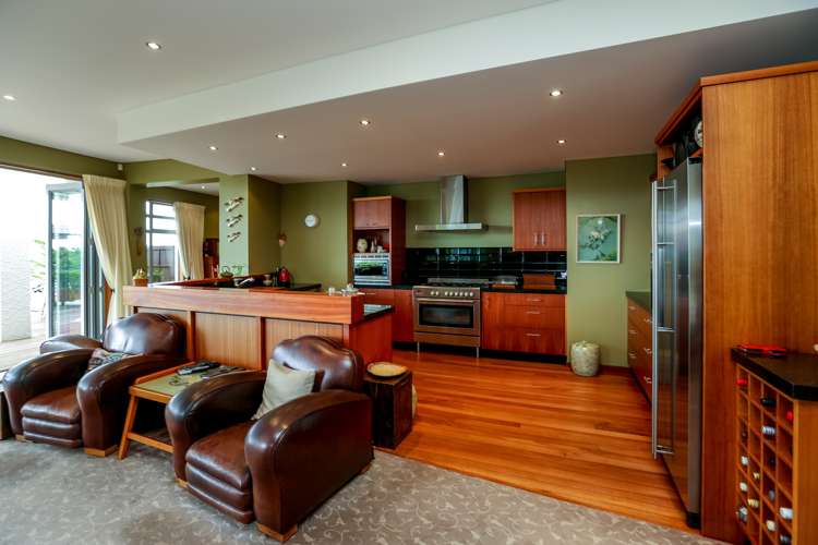 531 South Road Omata_24