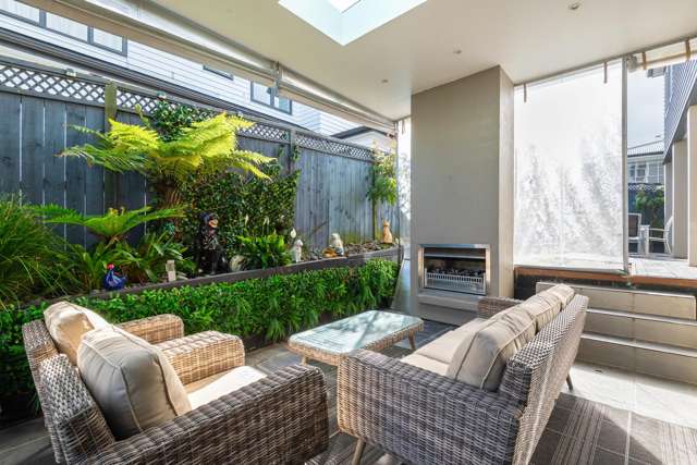 2/81 Francis Street Hauraki_2