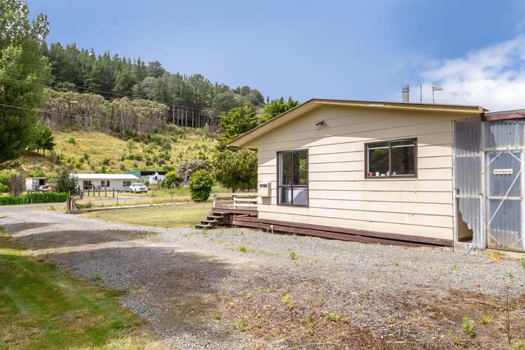 16 McLaughlin Drive Tinui_25
