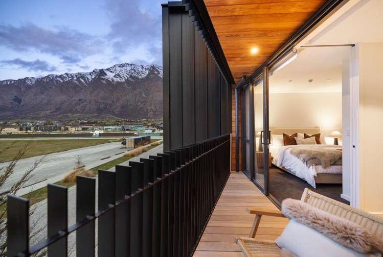 - Clubhouse Lane Jacks Point_14