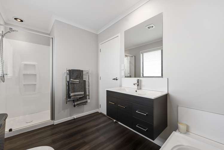 10 Korimako Place Coastlands_16