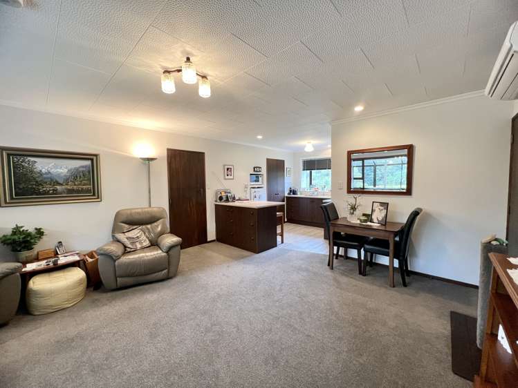 132 Grant Road Otatara_17