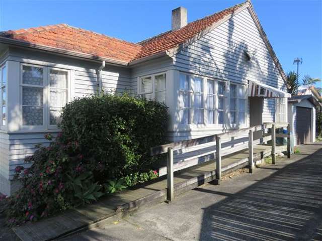 3 Fruitvale Road New Lynn_1
