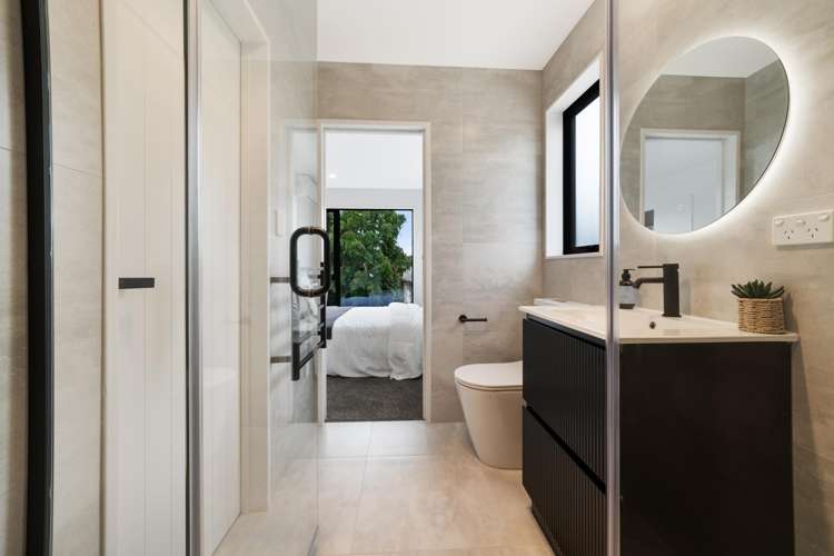 3/25 Swan Crescent Pakuranga_9