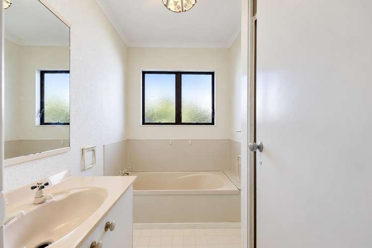 22 Kesteven Avenue Parkvale_11