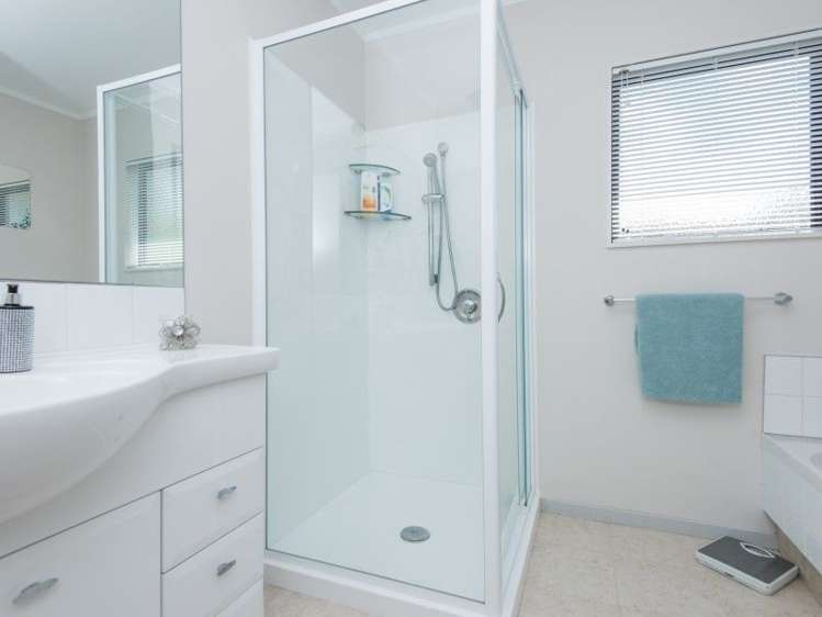 19 Rintoul Place Brightwater_18