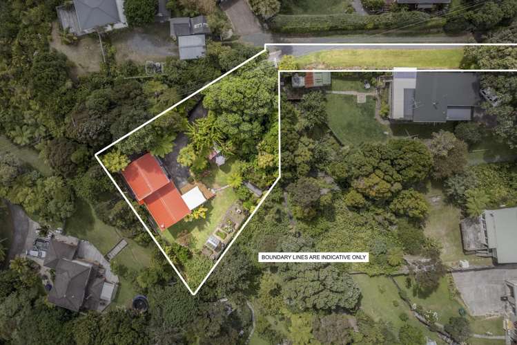 1123 Huia Road Huia_17