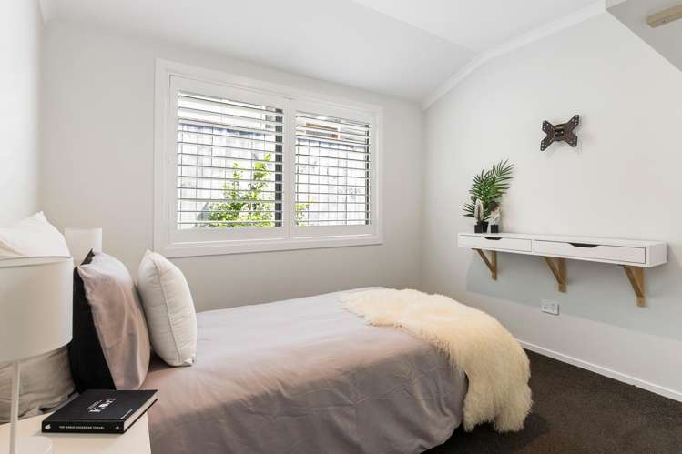 11 Poplar Grove Ebdentown_14