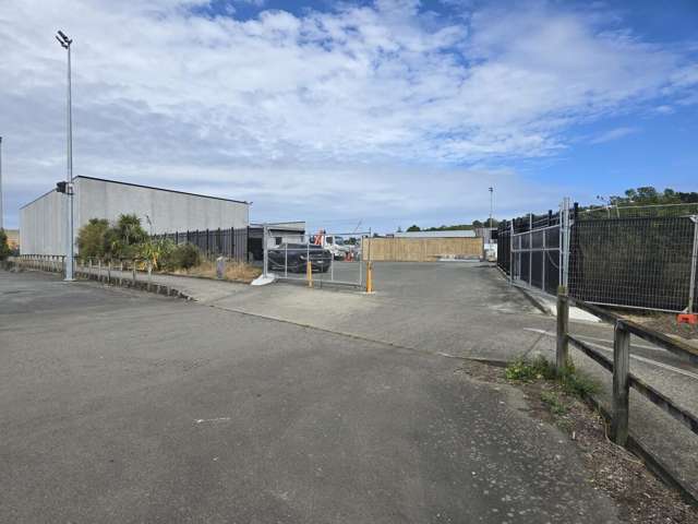 600 - 1,200 sqm Secure Yard for Lease with SH59 Exposure