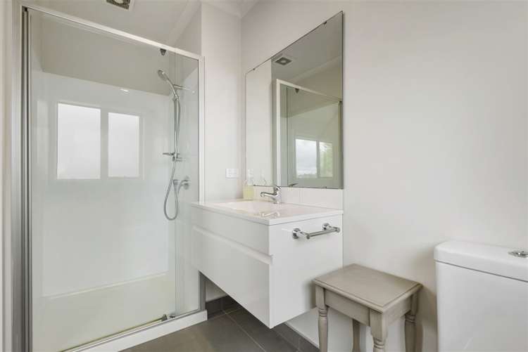 4 Broadview Place Howick_18