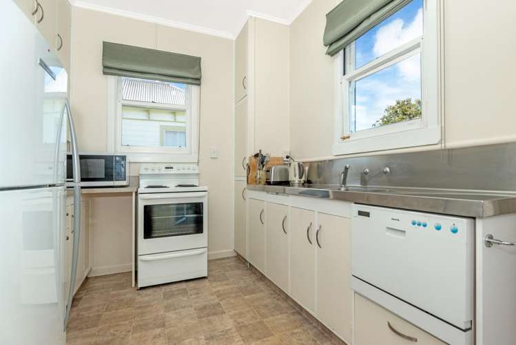 121 Rutene Road Kaiti_6