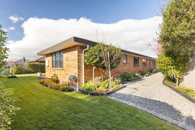 6 Liberty Grove Kelvin Grove_29