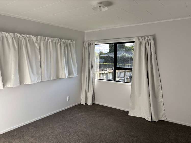 6 Glenlea Place Flat Bush_6